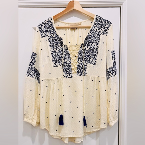Anthropologie Tops - Vanessa Virginia Anthropologie shirt women white cream blue embroidery polkadot